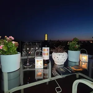 La Casa Sui Tetti Aeroporto di Catania Fontana Rossa